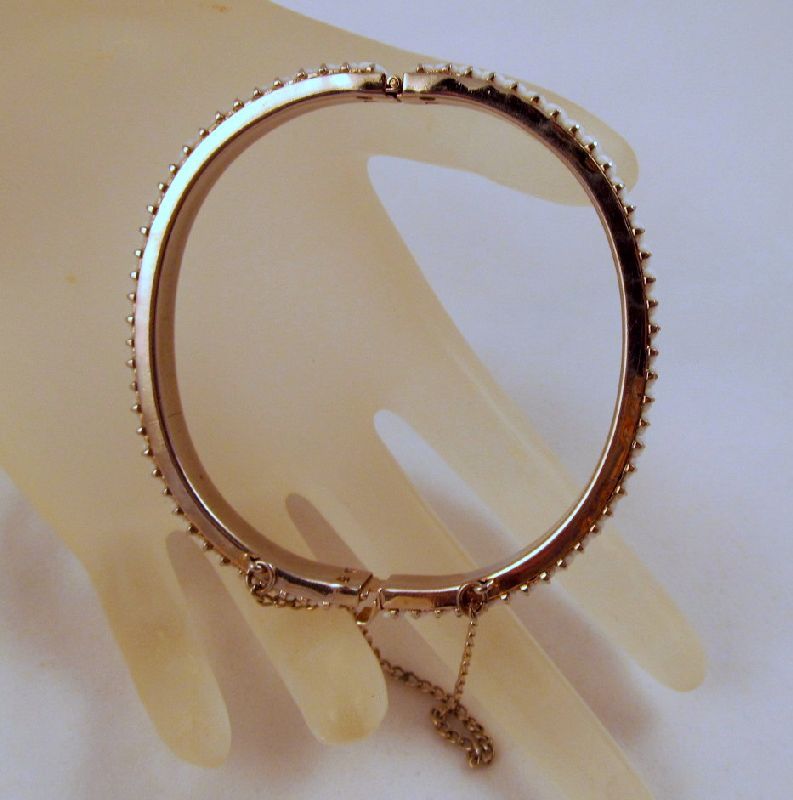 Side Open Milk Glass Baguette Bangle Bracelet Gold-tone Vintage Side Open Milk Glass Baguette Bangle Bracelet Gold-tone Vintage