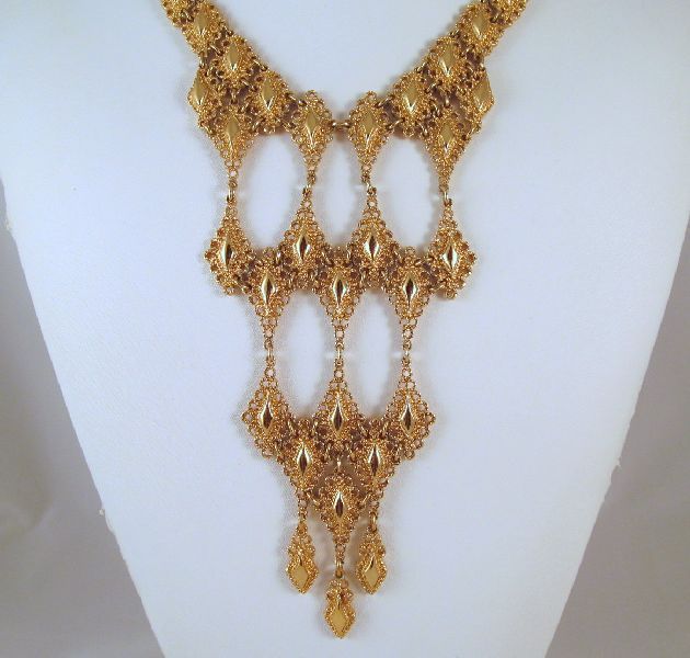 Fabulous Monet Palais Line Bib Necklace Waterfall Gold-tone 1972 Fabulous Monet Palais Line Bib Necklace Waterfall Gold-tone 1972