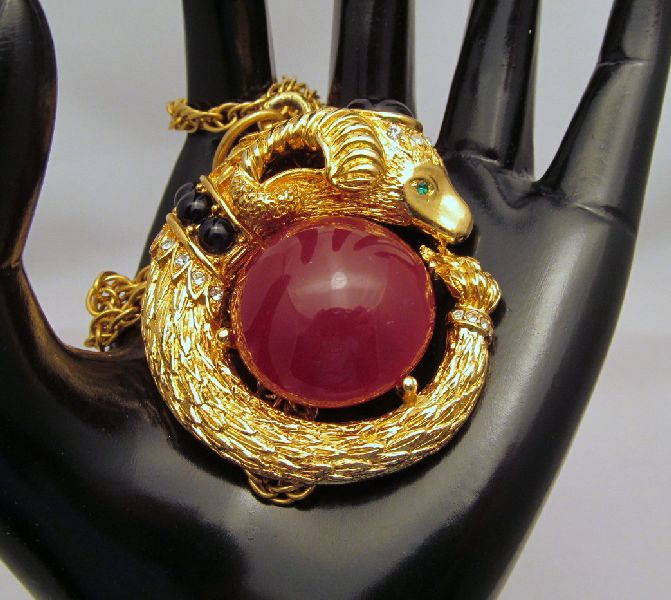 Signed Craft Ram's Head Pendant Lucite Rhinestones Gold-tone Signed Craft Ram's Head Pendant Lucite Rhinestones Gold-tone