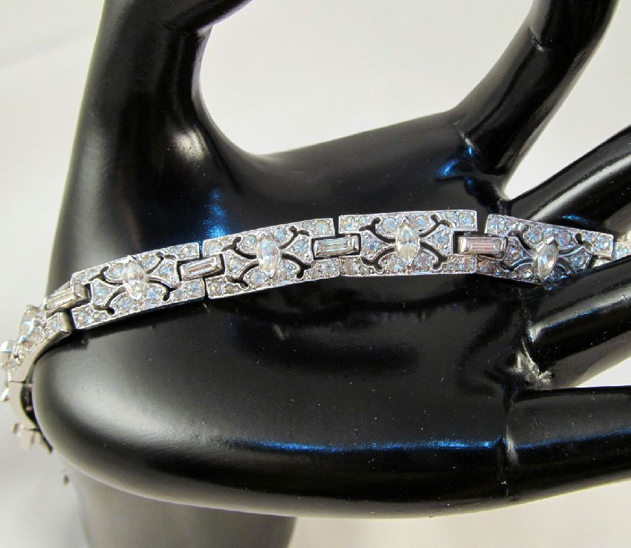 Art Deco Rhinestones Rhodium Bracelet Silver-tone Art Deco Rhinestones Rhodium Bracelet Silver-tone