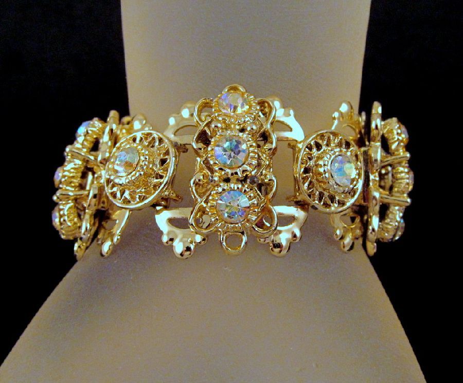 Chunky Gold-tone Book Chain Bracelet Aurora Borealis Rhinestones Chunky Gold-tone Book Chain Bracelet Aurora Borealis Rhinestones