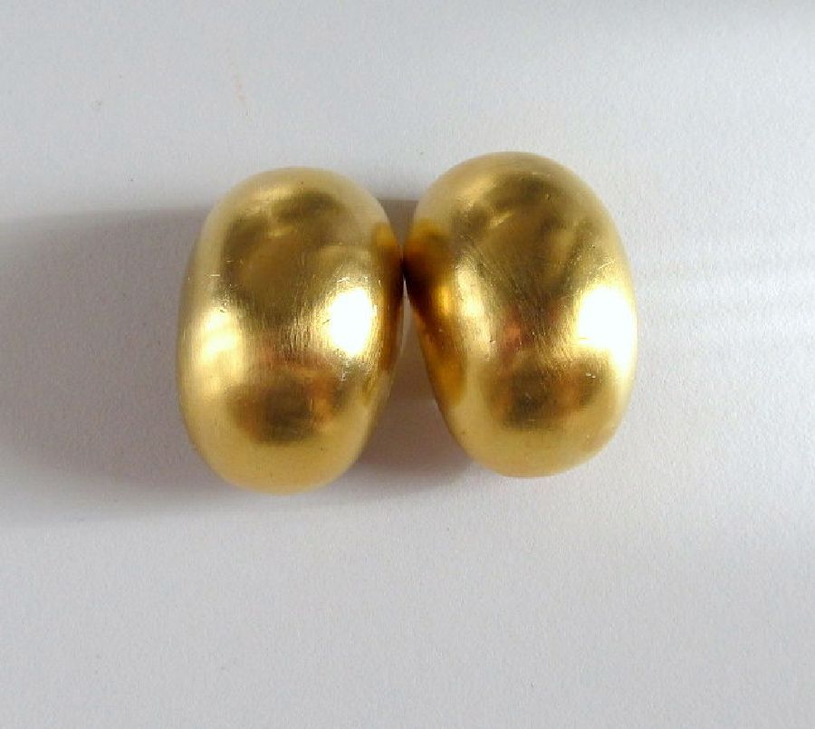 Clara Studio Gold-tone Bean Earrings Modernist Clara Kasavina Signed Clara Studio Gold-tone Bean Earrings Modernist Clara Kasavina Signed
