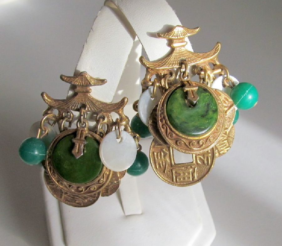 Signed ART Asian Bakelite Pagoda Clip Earrings Gold-tone Signed ART Asian Bakelite Pagoda Clip Earrings Gold-tone