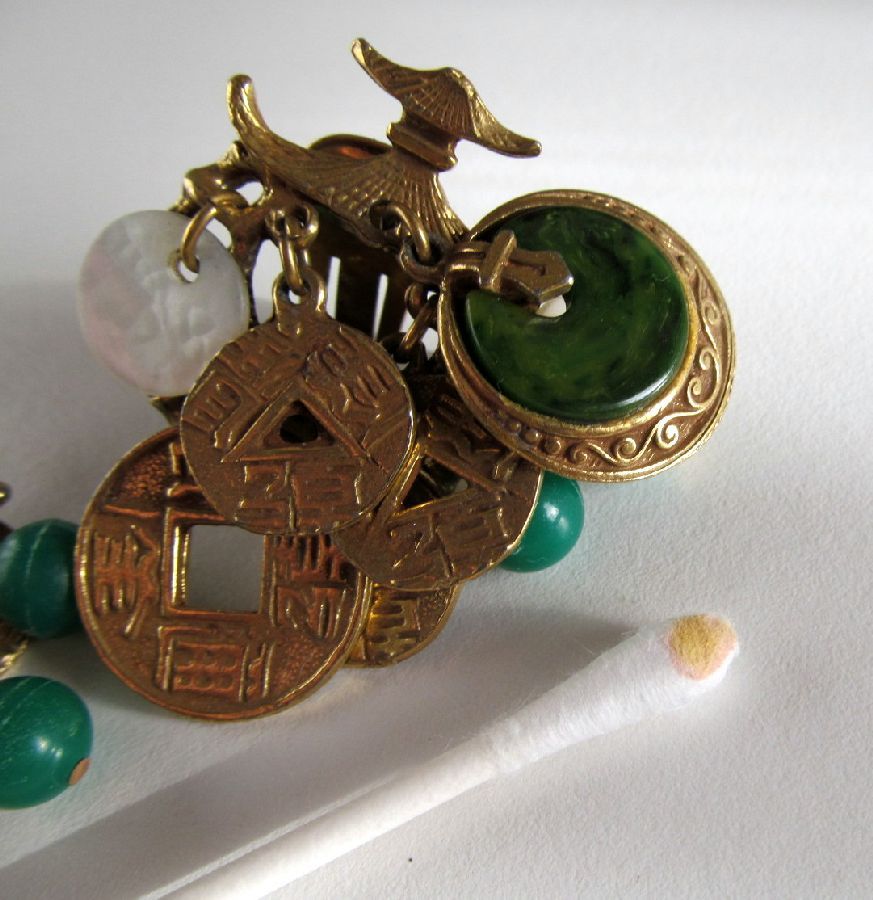 Signed ART Asian Bakelite Pagoda Clip Earrings Gold-tone Signed ART Asian Bakelite Pagoda Clip Earrings Gold-tone