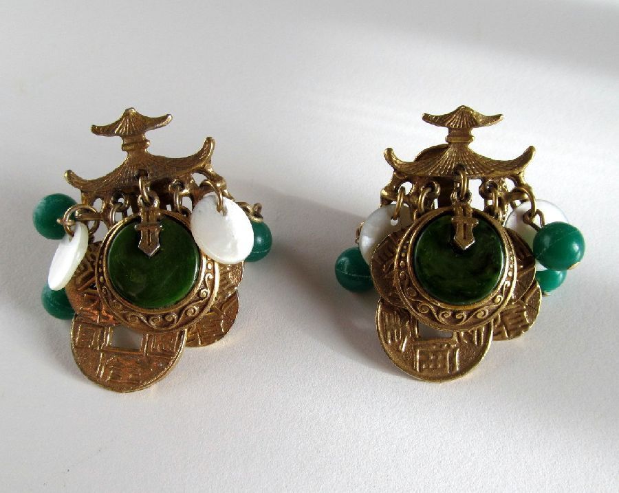 Signed ART Asian Bakelite Pagoda Clip Earrings Gold-tone Signed ART Asian Bakelite Pagoda Clip Earrings Gold-tone