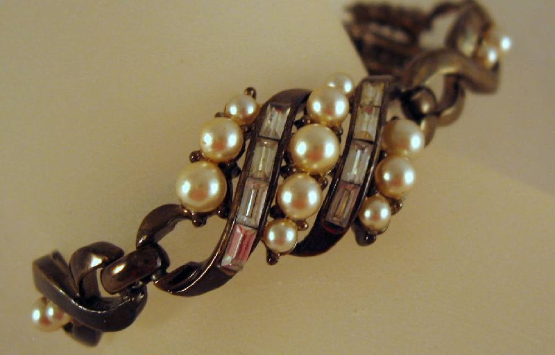 Vintage Coro Faux Pearl & Rhinestone Bracelet Earrings Vintage Coro Faux Pearl & Rhinestone Bracelet Earrings
