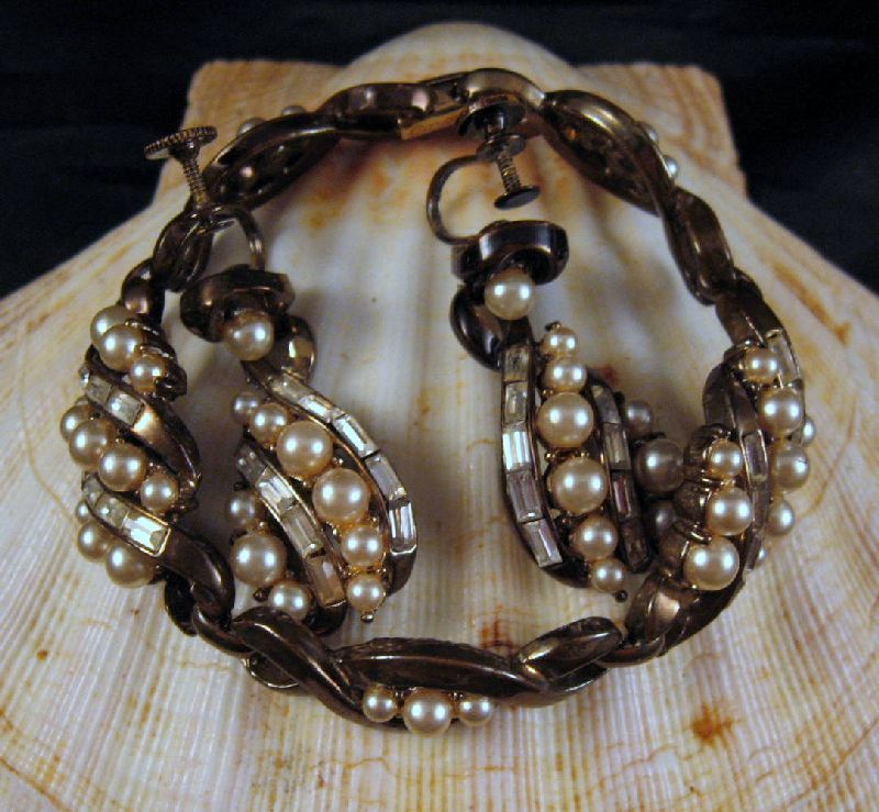 Vintage Coro Faux Pearl & Rhinestone Bracelet Earrings Vintage Coro Faux Pearl & Rhinestone Bracelet Earrings
