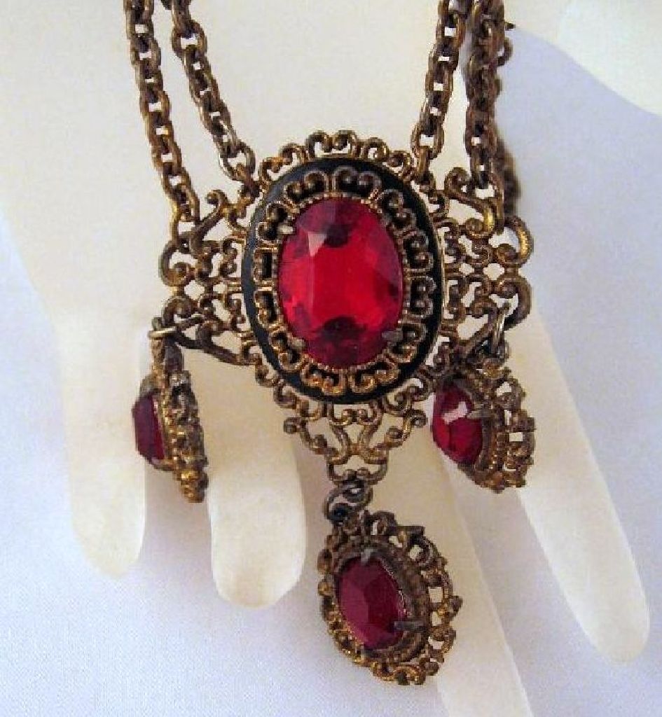 Ruby Red Rhinestone Festoon Lavaliere Necklace Ruby Red Rhinestone Festoon Lavaliere Necklace