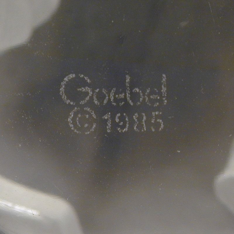 1985 GOEBEL Clear Crystal Frosted Glass ELEPHANT Figurine 1985 GOEBEL Clear Crystal Frosted Glass ELEPHANT Figurine