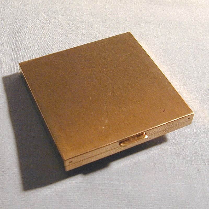 Jeweled VOLUPTE Rhinestone Mirrored Compact Case Jeweled VOLUPTE Rhinestone Mirrored Compact Case