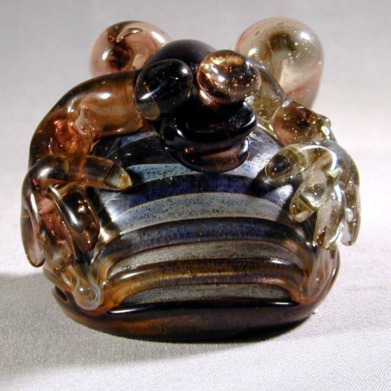 Vintage Studio Art Glass Bug-Eyed Frog Paperweight Vintage Studio Art Glass Bug-Eyed Frog Paperweight