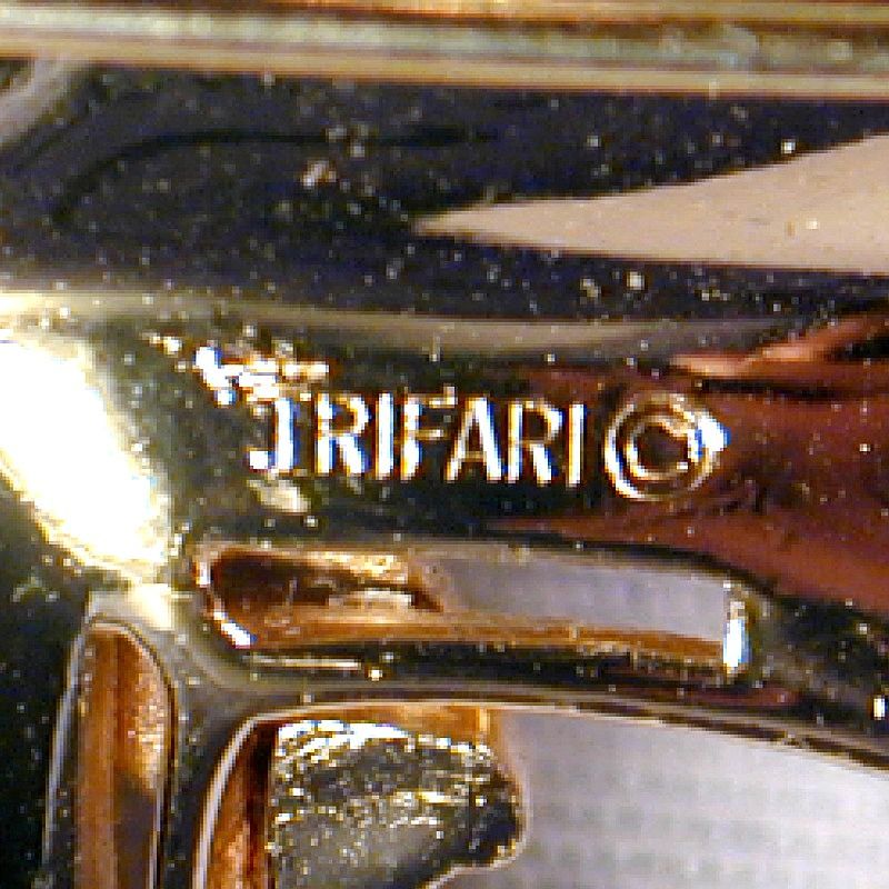 Crown Trifari Brushed Goldtone Maltese Cross Pin Brooch Crown Trifari Brushed Goldtone Maltese Cross Pin Brooch