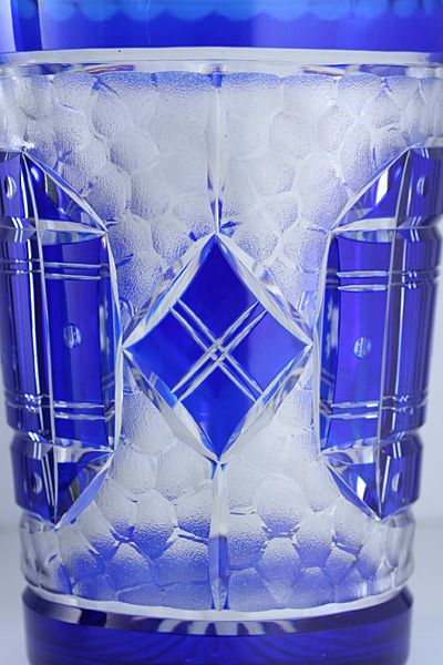LATE 1930s 40s Webb England Blue Overlay Cut & Engraved Crystal Vase LATE 1930s 40s Webb England Blue Overlay Cut & Engraved Crystal Vase