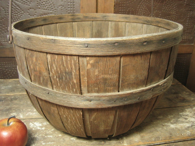 Gorgeous Antique Large Wooden Apple Basket from Maine – Wooden Bottom Gorgeous Antique Large Wooden Apple Basket from Maine – Wooden Bottom