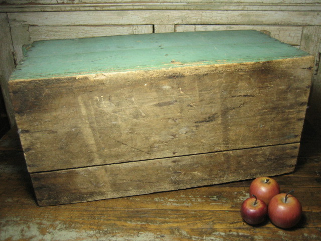 Large Simple Old Antique Divided Barn Box w. Best Dry Old Blue/Green Paint Large Simple Old Antique Divided Barn Box w. Best Dry Old Blue/Green Paint