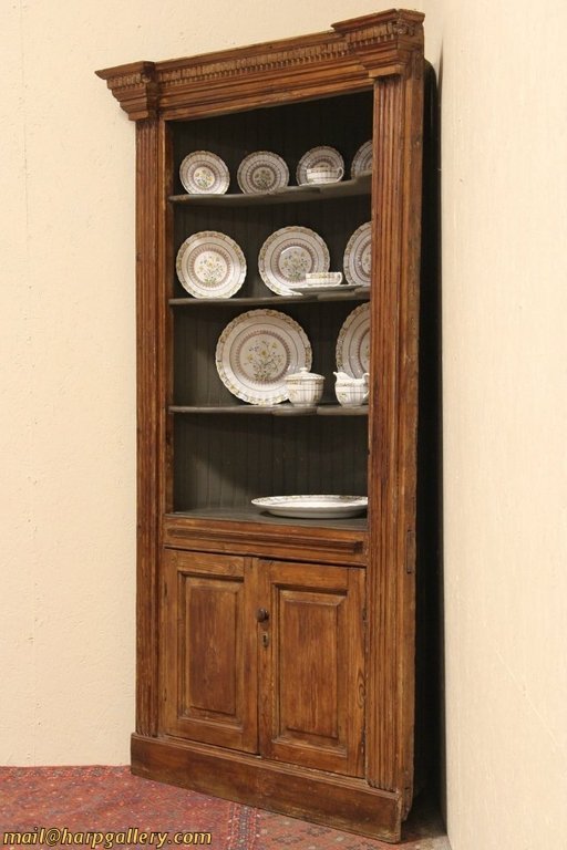 Georgian Country Pine 1800's Corner Cupboard Georgian Country Pine 1800's Corner Cupboard