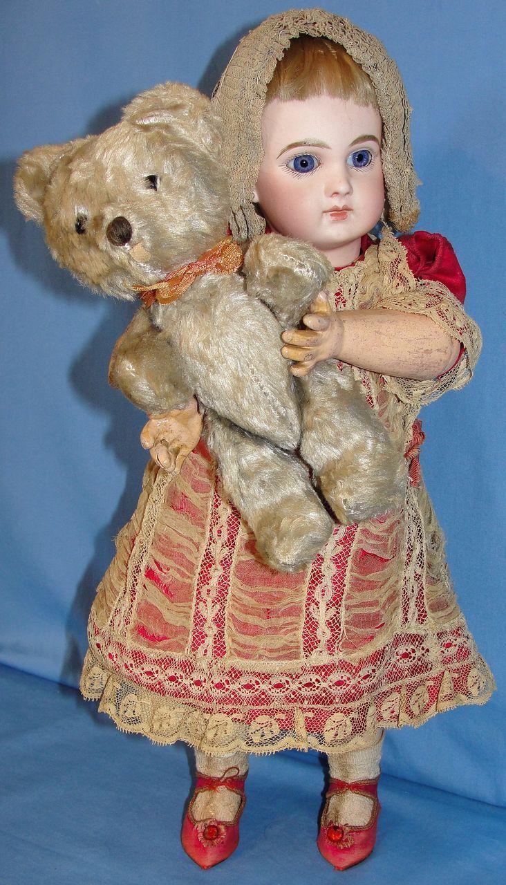 Depose Jumeau Bébé - Early French Bisque Doll - Petite size - Exquisite! Depose Jumeau Bébé - Early French Bisque Doll - Petite size - Exquisite!