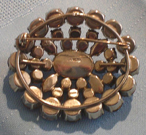 Sparkly Purple and Lavender Austria Rhinestone Pin/Brooch Sparkly Purple and Lavender Austria Rhinestone Pin/Brooch