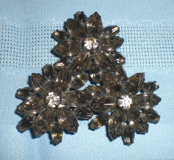Wonderful Smokey Black Rhinestone Pin/Brooch Wonderful Smokey Black Rhinestone Pin/Brooch