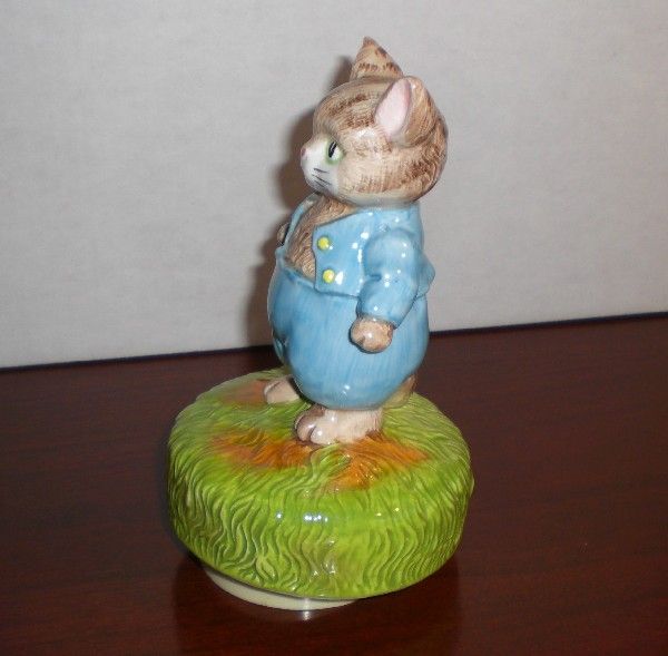 Beatrix Potter Tom Kitten Schmid Music Box Beatrix Potter Tom Kitten Schmid Music Box