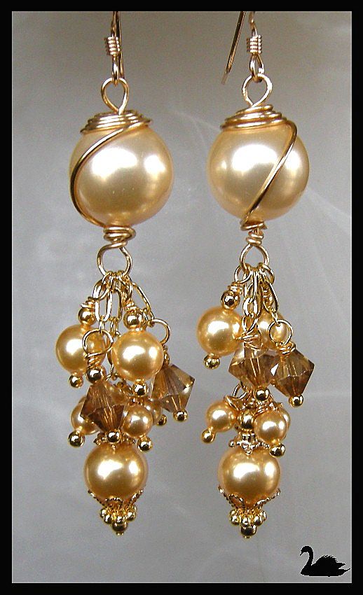Light Gold Swarovski Pearl and Swarovski Crystal Dangle Earrings Light Gold Swarovski Pearl and Swarovski Crystal Dangle Earrings