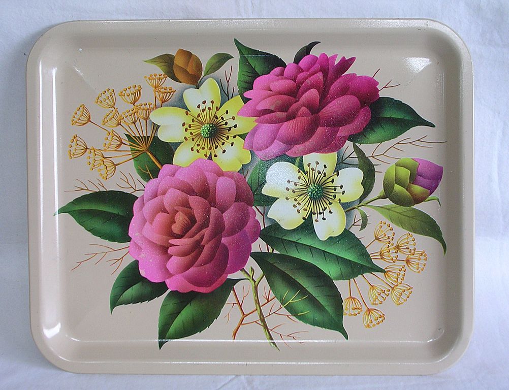 British Made Tin Tray Floral Design British Made Tin Tray Floral Design