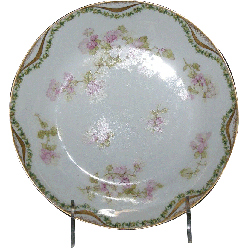 Very Pretty Fancy Haviland 7 1/2" Soup Bowl w/ Pink Wild Roses Very Pretty Fancy Haviland 7 1/2" Soup Bowl w/ Pink Wild Roses