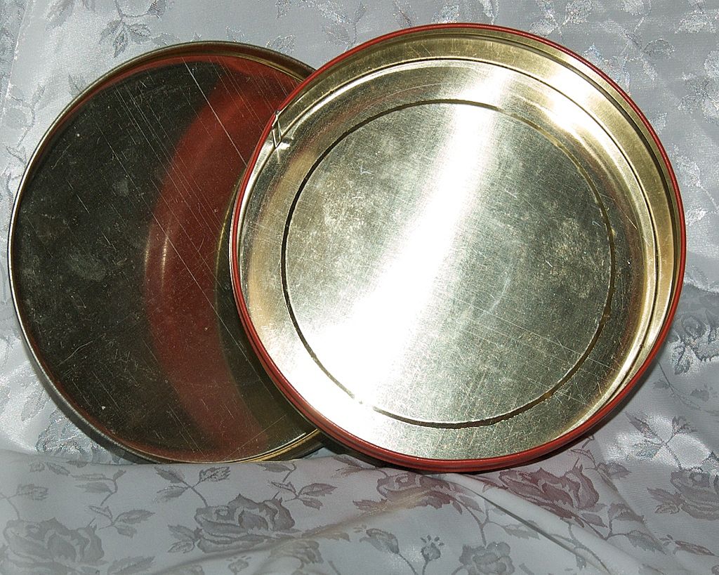 Ho Ho Ho......Merry Christmas!!!!Great Santa Claus Candy / Cookie Tin Box Ho Ho Ho......Merry Christmas!!!!Great Santa Claus Candy / Cookie Tin Box