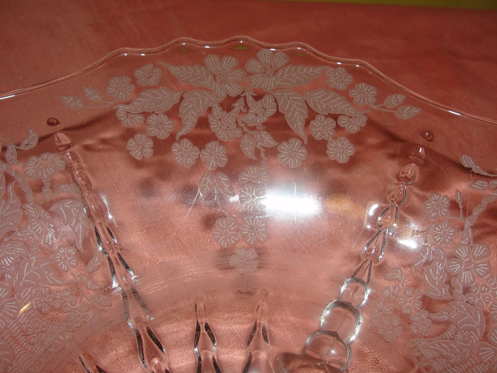"Meadow Wreath" #4266-26 Footed Bowl "Meadow Wreath" #4266-26 Footed Bowl