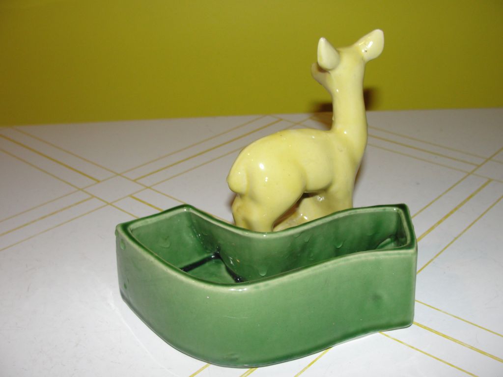 Shawnee Mother and Baby Deer Planter #669 Shawnee Mother and Baby Deer Planter #669
