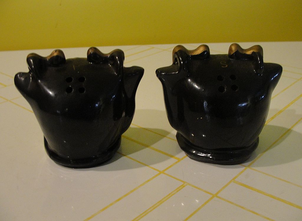 Black cow Salt and Pepper Shakers Black cow Salt and Pepper Shakers