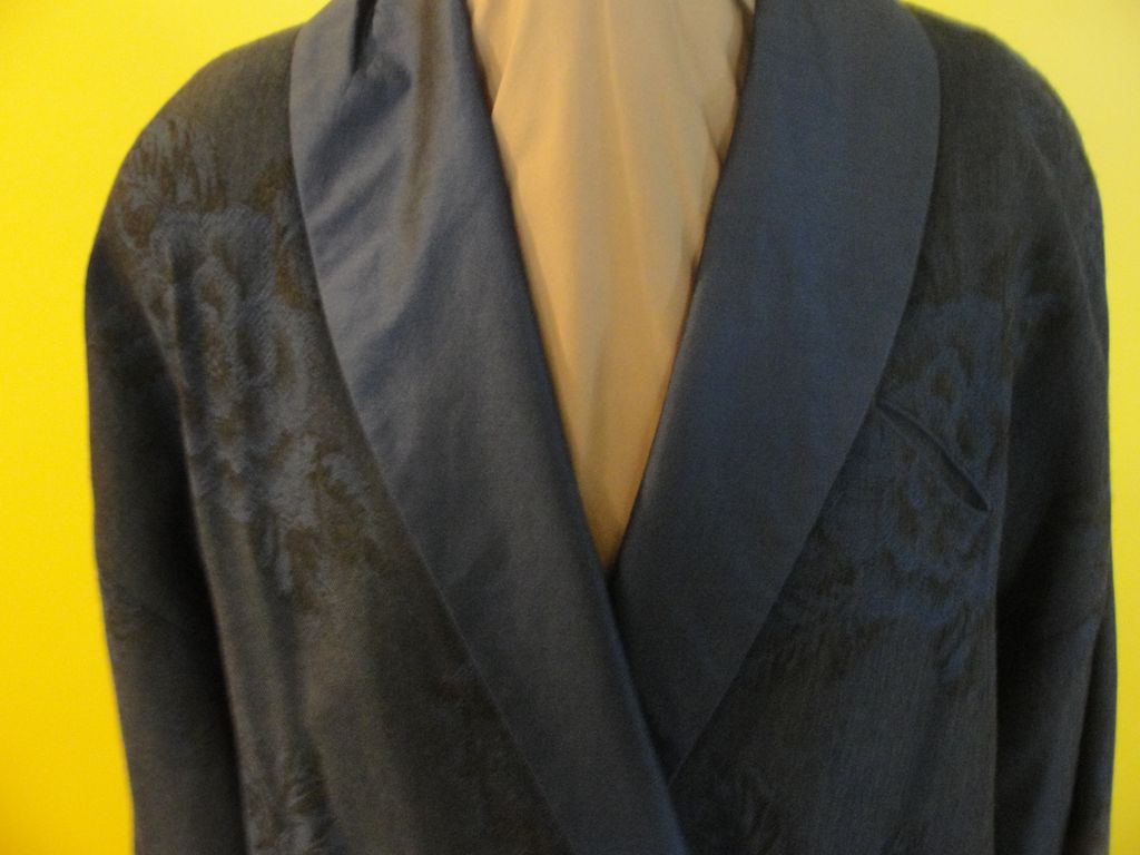 Big Blue 80's Boxy shoulder Coat Big Blue 80's Boxy shoulder Coat