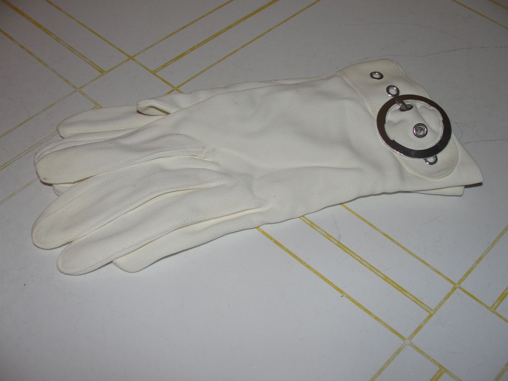 Swinging 60's White Gloves with Silver Buckles Swinging 60's White Gloves with Silver Buckles