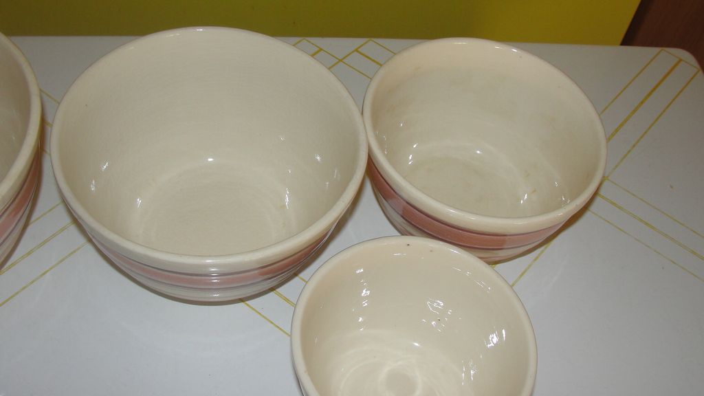 Peach Stripe and Rib Bowl set of 5 Peach Stripe and Rib Bowl set of 5