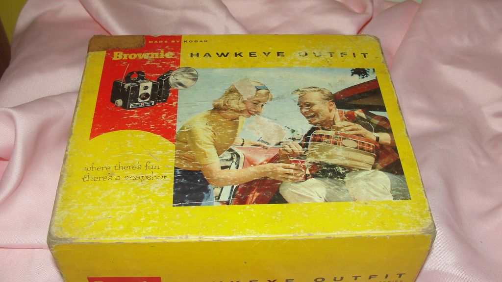 Kodak Brownie Hawkeye No 177E Camera in Box Kodak Brownie Hawkeye No 177E Camera in Box