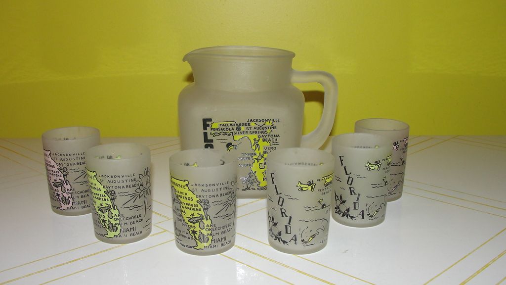 Florida the Sunshine state ''Star'' Pitcher w/6 juice Glasses Florida the Sunshine state ''Star'' Pitcher w/6 juice Glasses