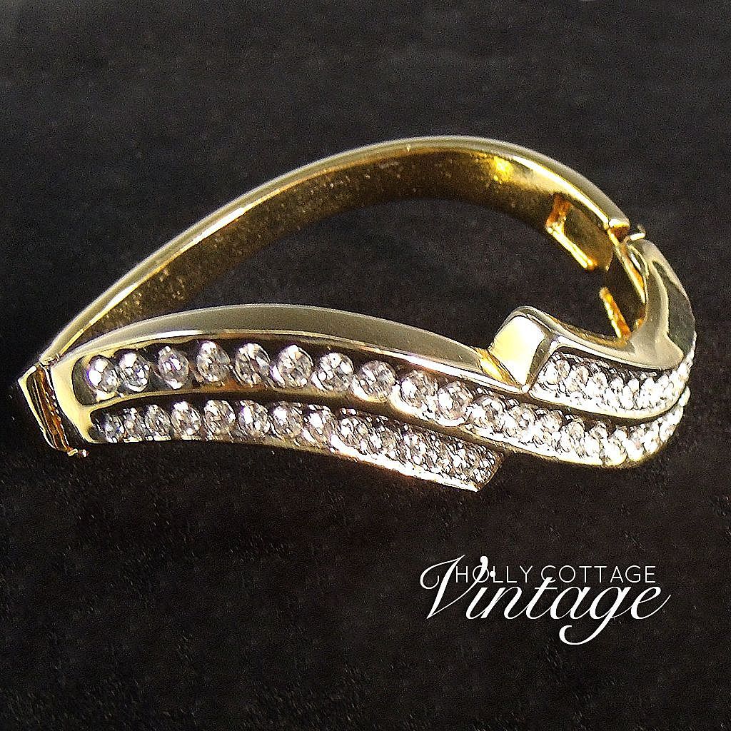 Vintage rhinestone bangle bracelet Vintage rhinestone bangle bracelet