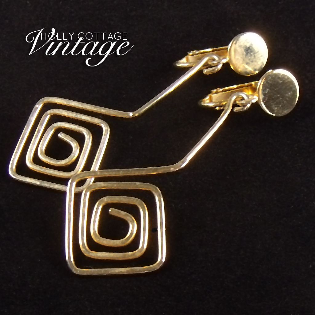 Vintage maze dangle earrings Vintage maze dangle earrings