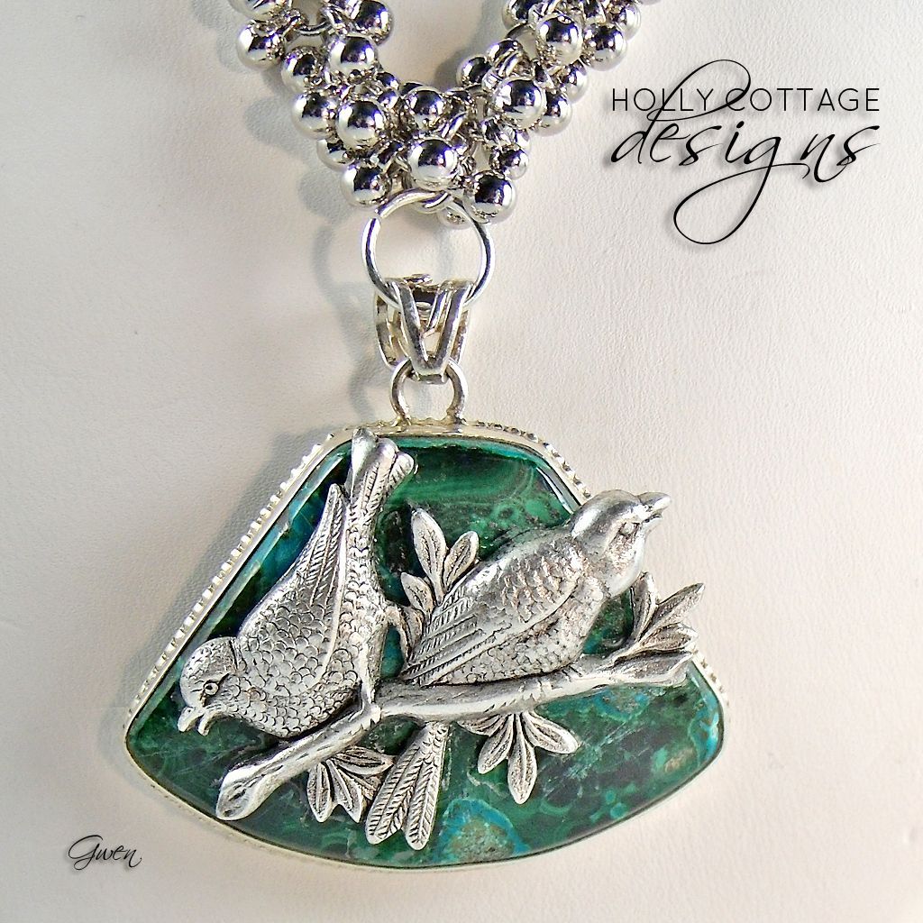 Artisan crafted necklace with Malachite pendant Artisan crafted necklace with Malachite pendant