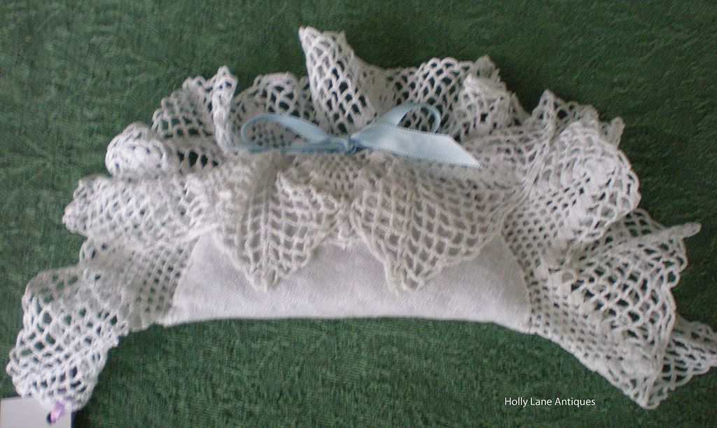 Vintage English Linens Lavender Sachet Vintage English Linens Lavender Sachet