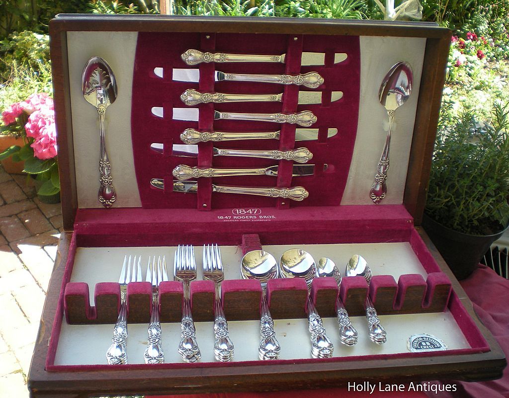 Silver Set - 1847 Rogers Bros - Heritage Pattern Silver Set - 1847 Rogers Bros - Heritage Pattern