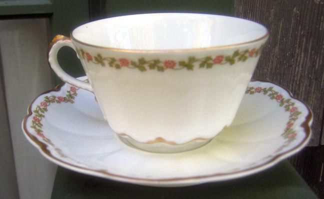 Antique Haviland Limoges Cup & Saucer Schleiger 874 Antique Haviland Limoges Cup & Saucer Schleiger 874