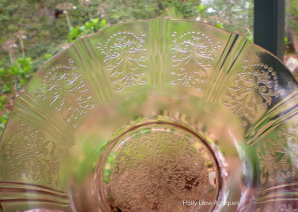 Depression Glass Berry Set American Sweetheart 7 Pieces Depression Glass Berry Set American Sweetheart 7 Pieces