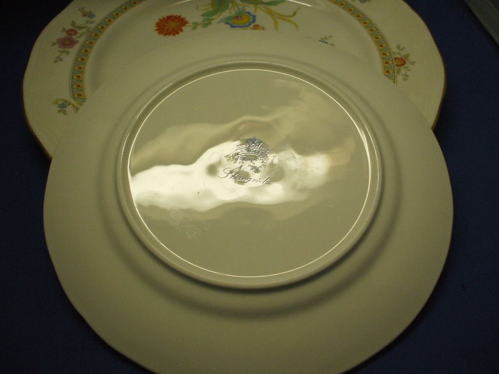 Aynsley Shangri-La Dinner & Salad Plate Aynsley Shangri-La Dinner & Salad Plate