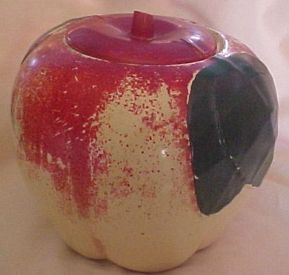 Hull Apple Cookie Jar, circa 1930-50 Hull Apple Cookie Jar, circa 1930-50