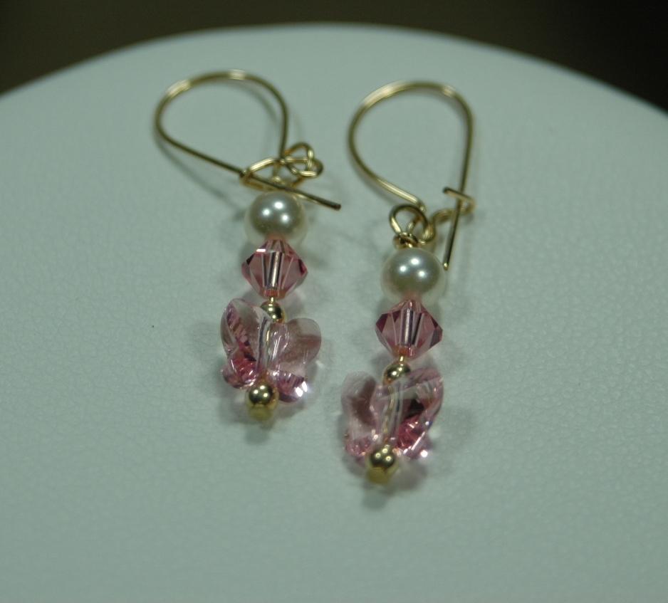 Delicate, Light Rose AB, Swarovski Simulated Pearl, 14kt Gold Filled Necklace; FREE earrings. Delicate, Light Rose AB, Swarovski Simulated Pearl, 14kt Gold Filled Necklace; FREE earrings.