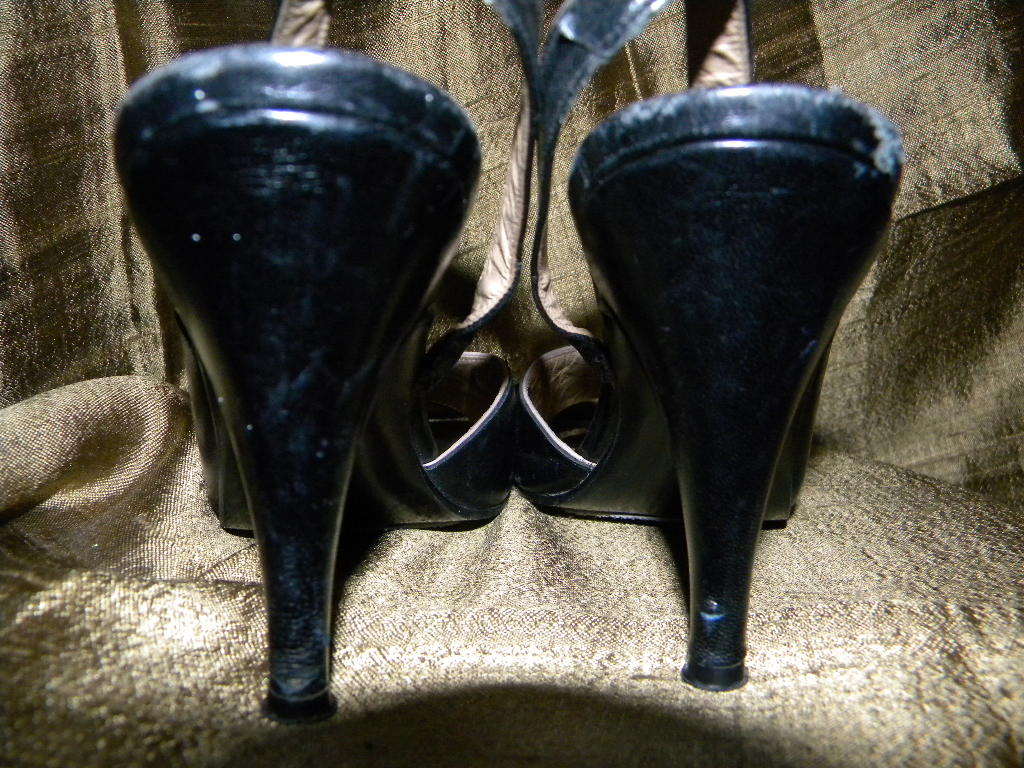 VTG Ladies Garolini Italian Navy Blue Slingback Pumps 4 1/2M VTG Ladies Garolini Italian Navy Blue Slingback Pumps 4 1/2M
