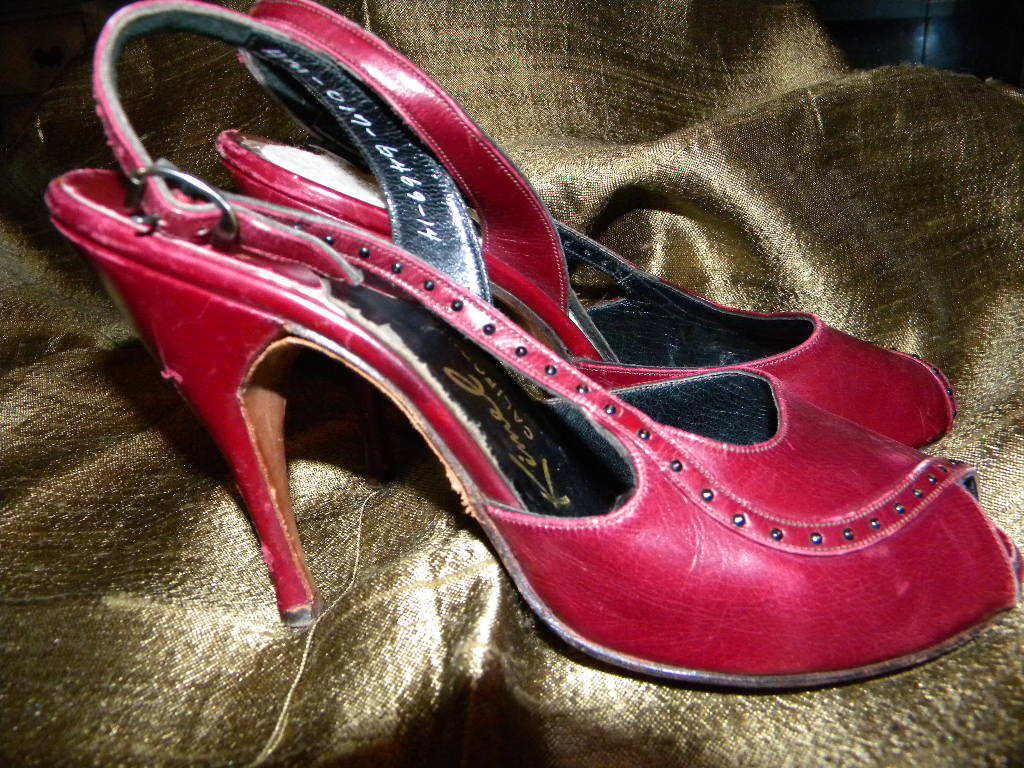 Vintage Ladies Kimel California Deep Red Leather Pumps 4 M Vintage Ladies Kimel California Deep Red Leather Pumps 4 M