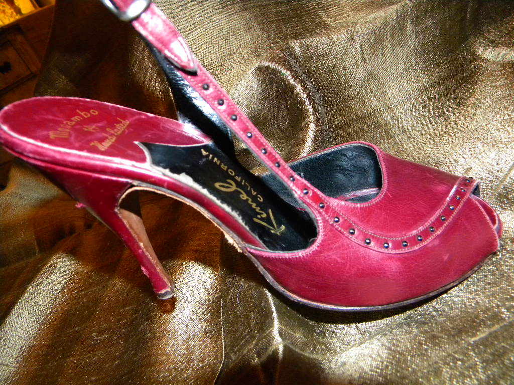 Vintage Ladies Kimel California Deep Red Leather Pumps 4 M Vintage Ladies Kimel California Deep Red Leather Pumps 4 M