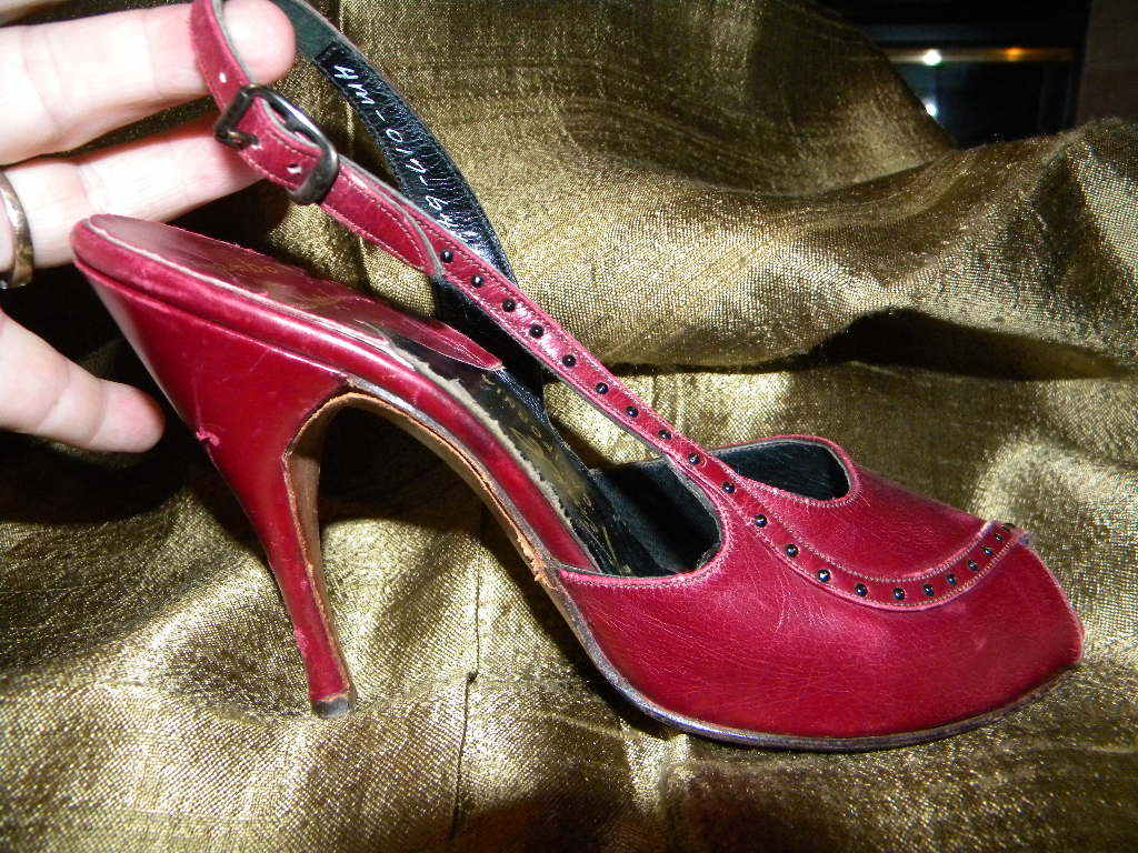Vintage Ladies Kimel California Deep Red Leather Pumps 4 M Vintage Ladies Kimel California Deep Red Leather Pumps 4 M